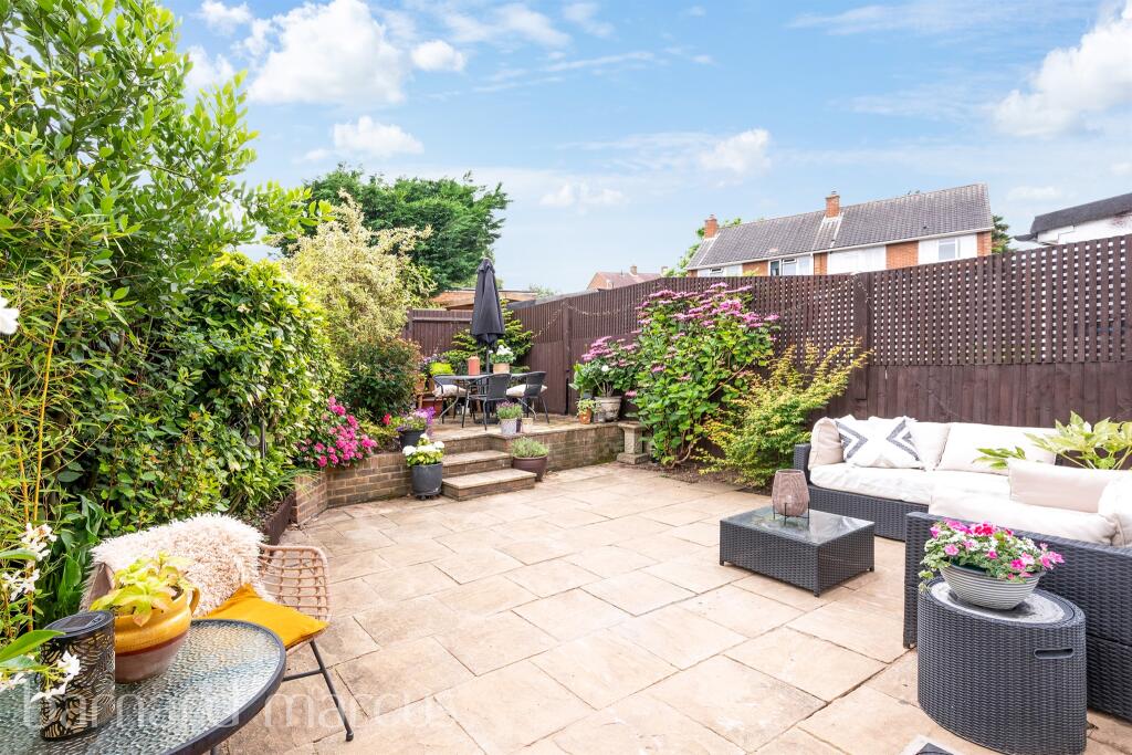 House in London, Royal Borough of Kingston upon Thames - View 3