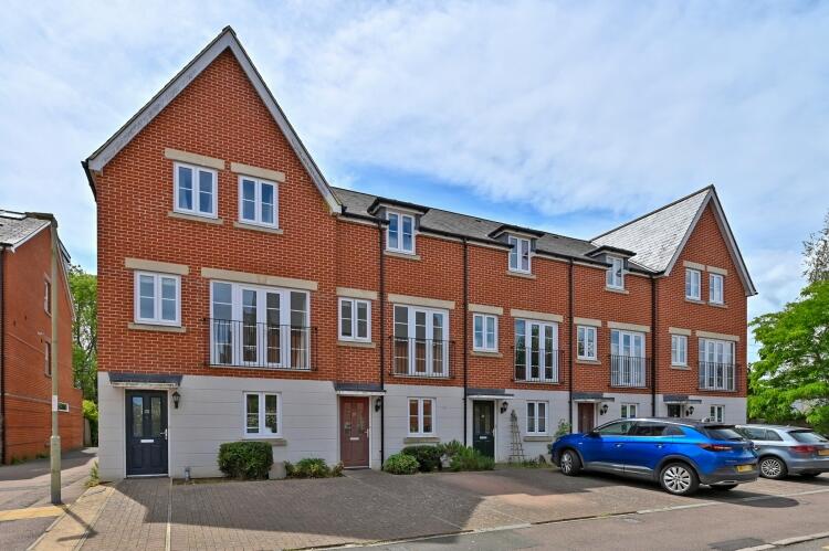 Main image of property: Lamarsh Road, Oxford