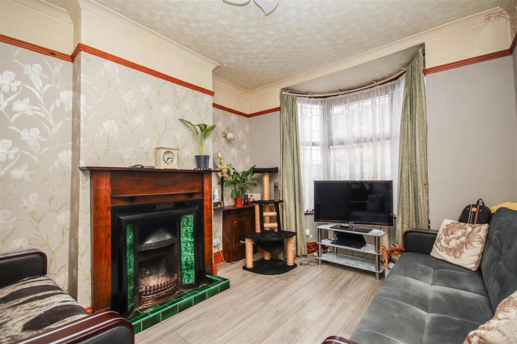 House in Rushden, North Northamptonshire - View 5