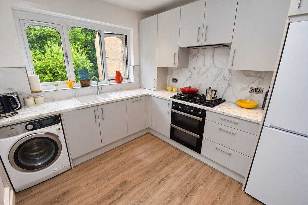 Baildon Wood Court, Baildon photo 4