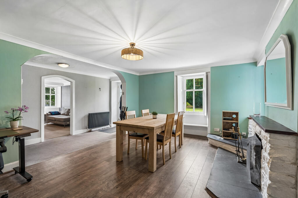 House in Falkirk, Clackmannanshire - More