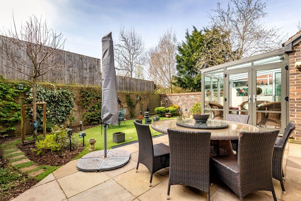 House in Bristol, Stoke Bishop - View 2