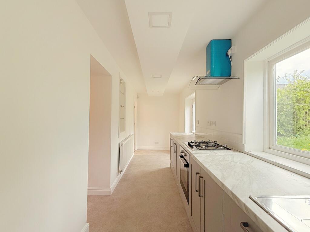 House in Bradford, West Yorkshire - View 4