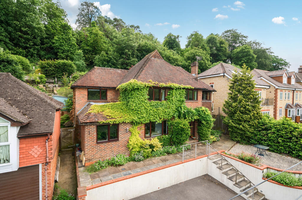 Grove Road, Godalming, Surrey, GU7, Surrey