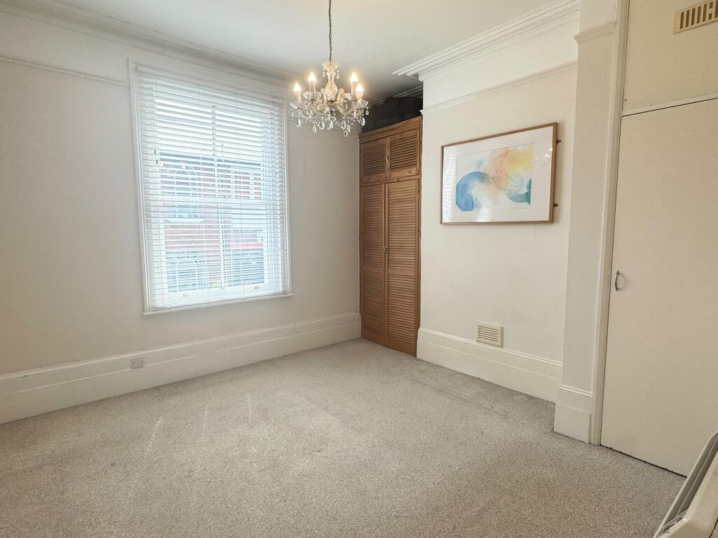 Apartment in Tonbridge - More