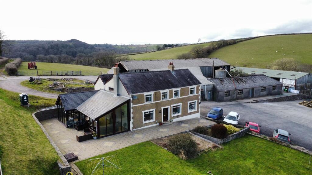 Main image of property: Croesyceiliog, Carmarthen, SA32