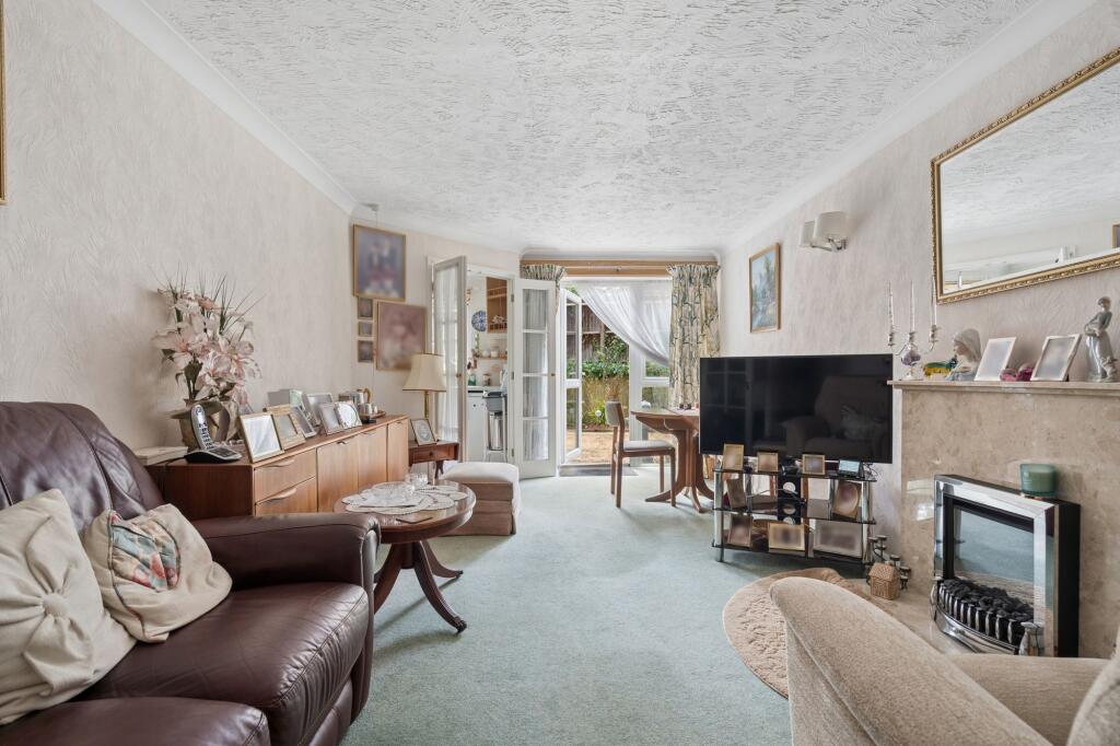 Apartment in Watford, Hertfordshire - View 4