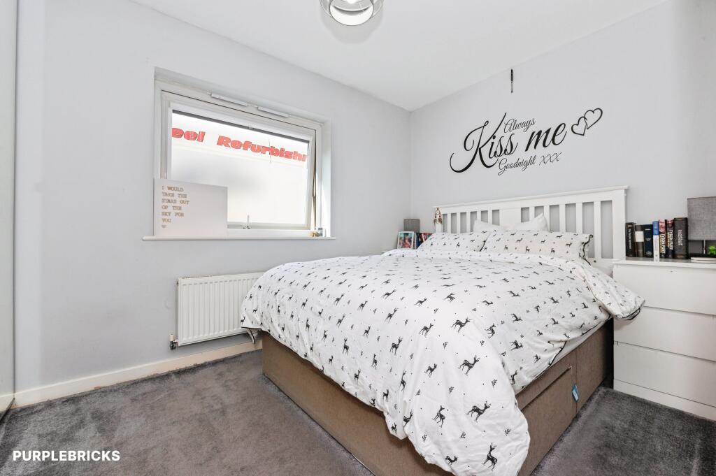 Apartment in Dartford - View 3