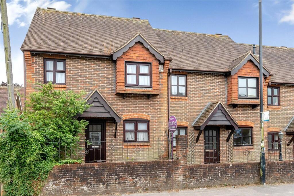 Main image of property: King George Mews, King George Avenue, Petersfield, Hampshire, GU32