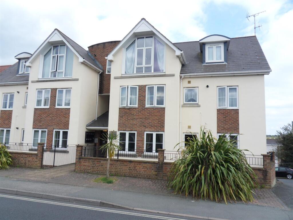 Main image of property: Newport Road, Cowes