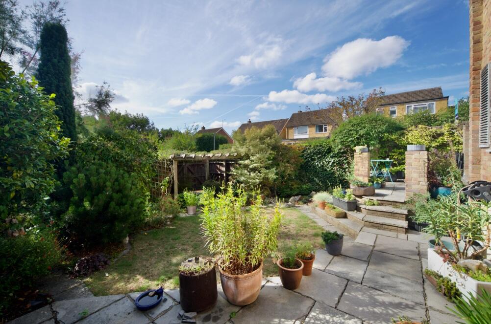 Apartment in Enfield - View 3