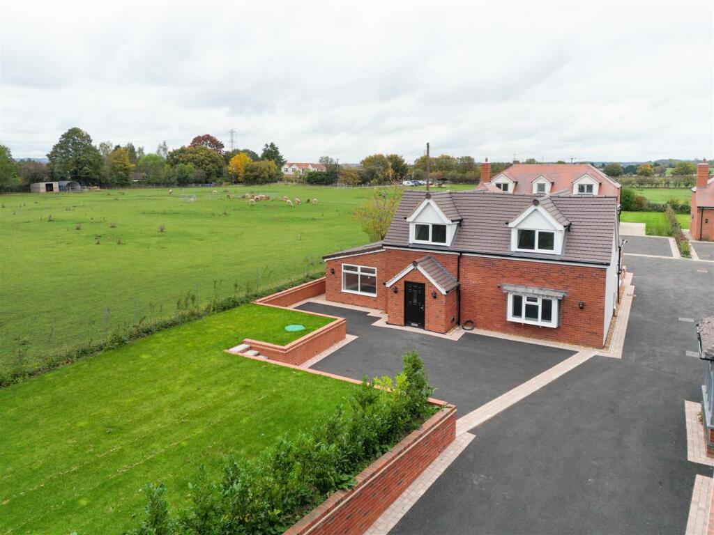 Droitwich Road, Torton photo 3