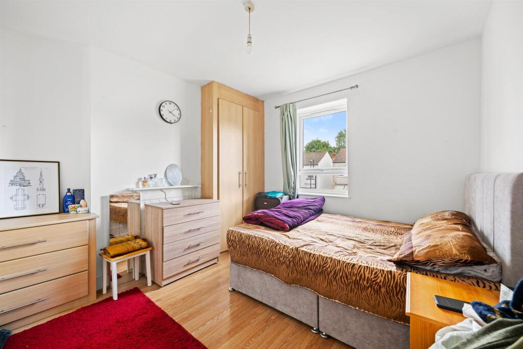 House in London - View 5