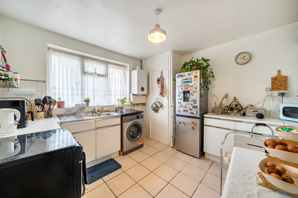 Apartment in London - View 5