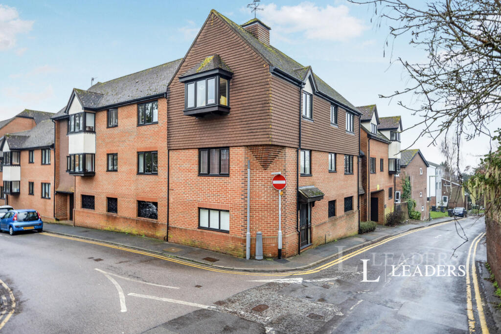 Main image of property: Alexandra Lodge, Warren Road, Guildford, GU1
