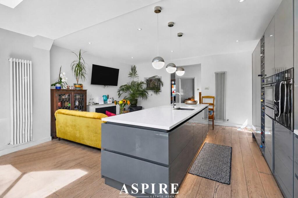Eastbourne Grove, Westcliff-On-Sea photo 4