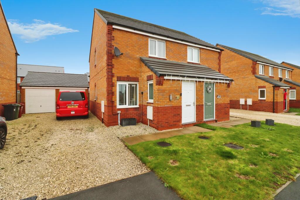 2-bed semi-detached on Model Lane, Worksop, S80, £160,000