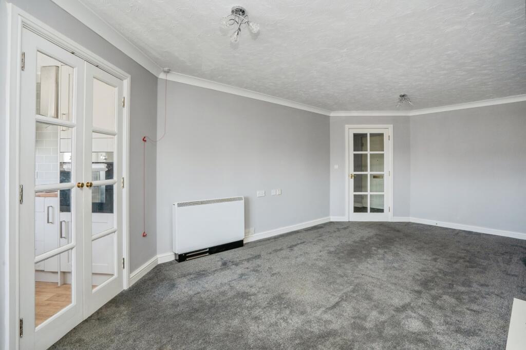 Apartment in Portsmouth - More
