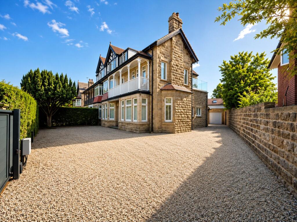 Main image of property: Leeds Road, Harrogate, HG2
