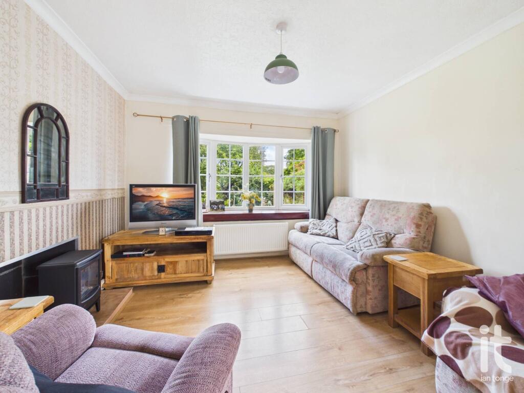 House in Stockport, High Lane - View 5