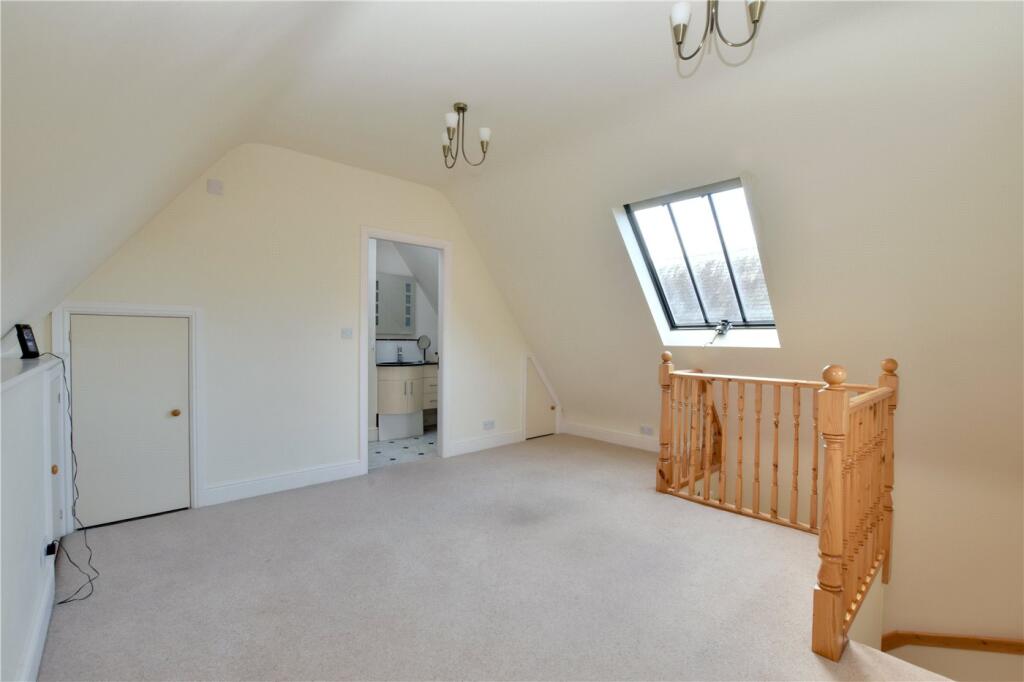 2 bedroom semi-detached house for rent