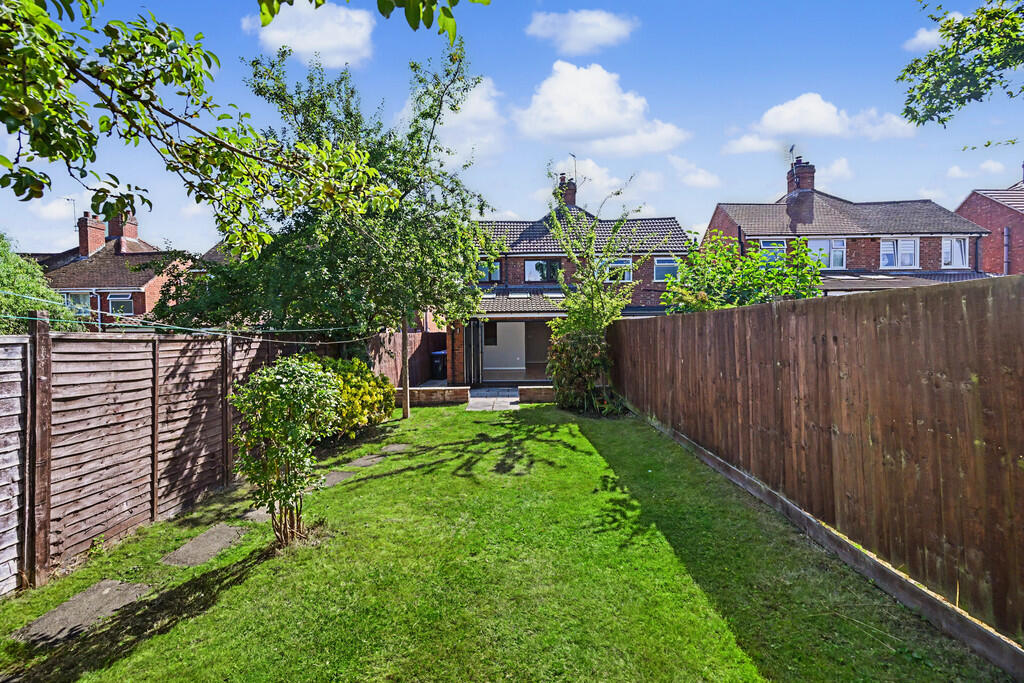 House in Rugby, Warwickshire - View 2