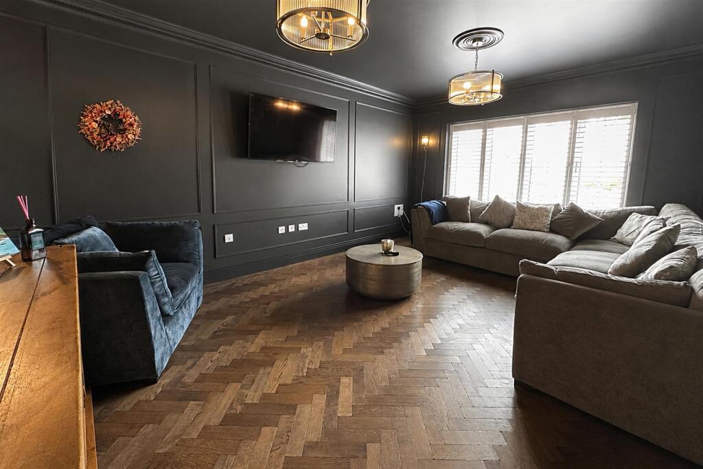 House in South Oxfordshire, Benson - More