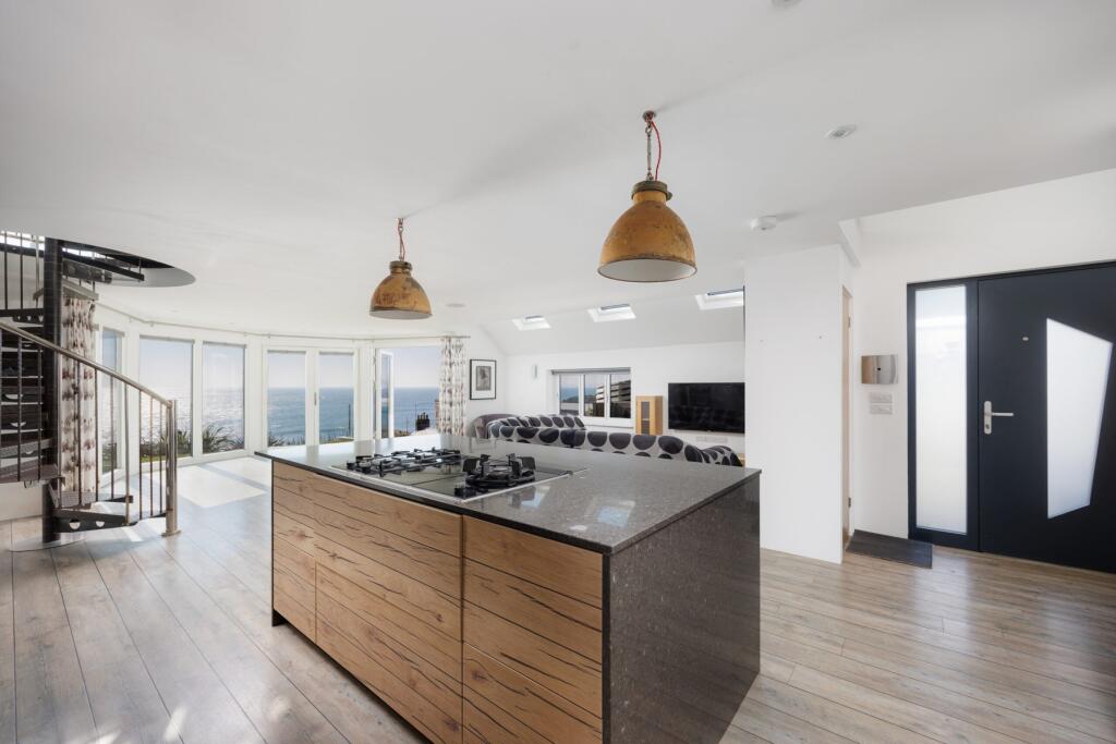House in Truro - View 4