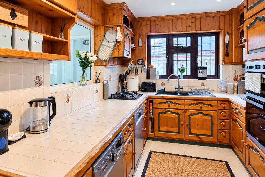 House in Hart, Moulsham Green, Yateley - More