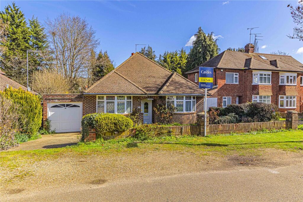 Main image of property: Links Drive, Radlett, Hertfordshire, WD7
