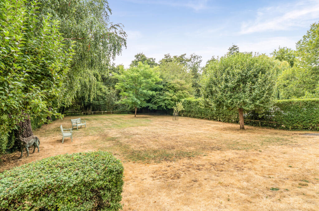 Apartment in Guildford - View 4