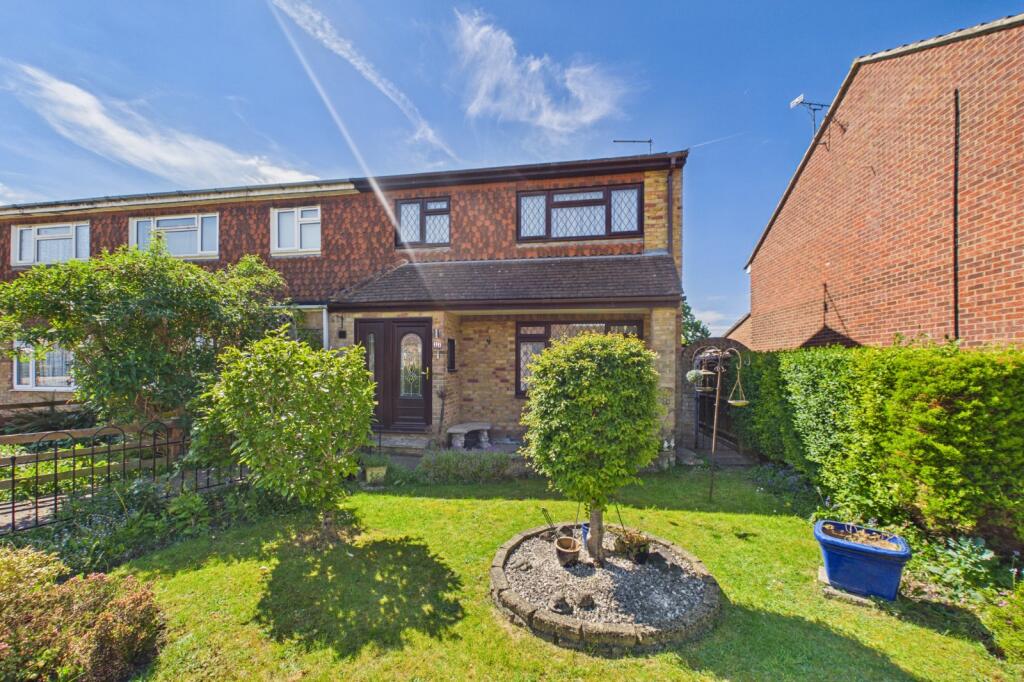 Main image of property: Oxford Road, Owlsmoor, Sandhurst, Berkshire, GU47