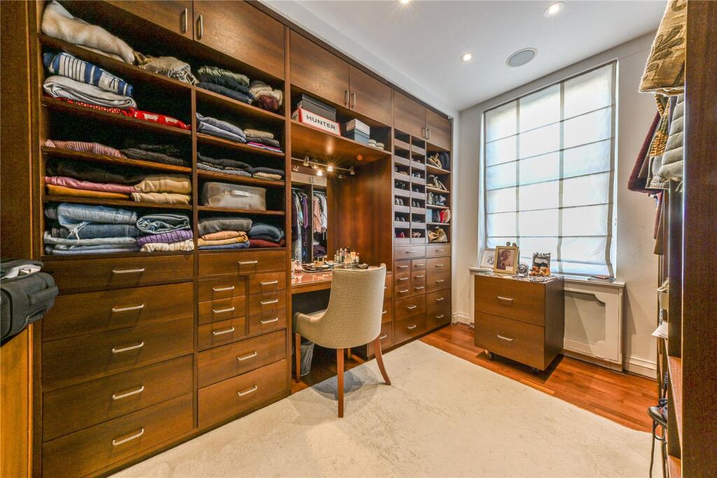 2 bedroom penthouse for rent