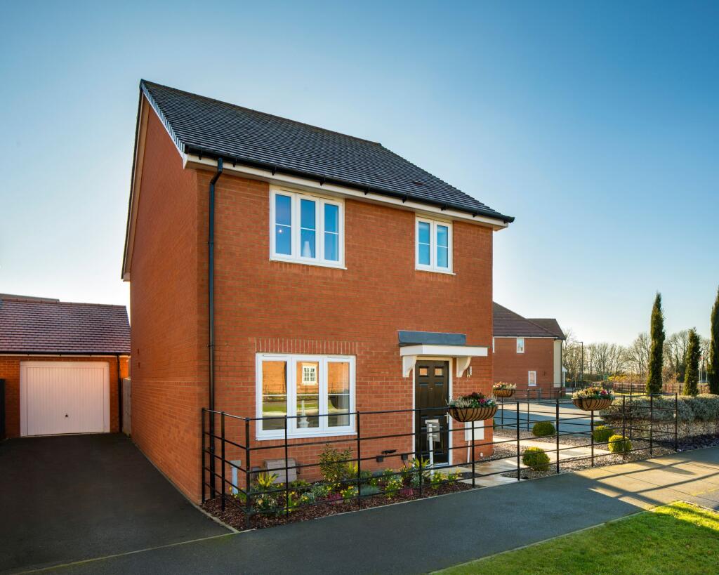 3-bed semi-detached on Royal Gardens, Wixams, MK45, £395,000