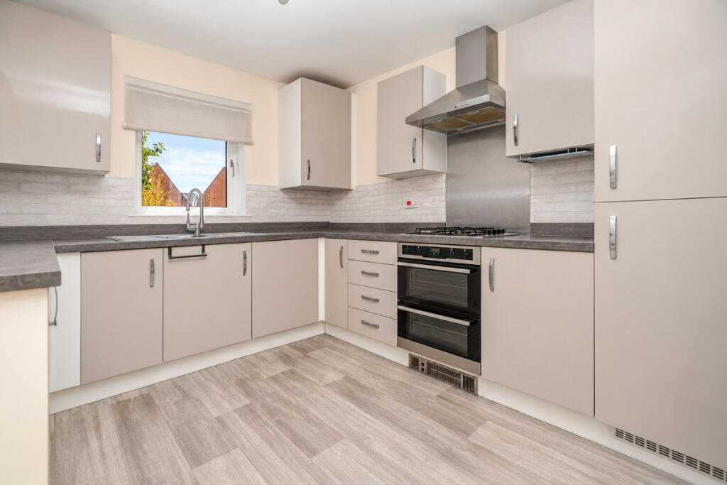 House in Milton Keynes, Whitehouse - View 4
