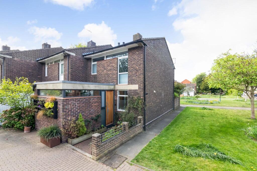 Main image of property: Delawyk Crescent, Herne Hill, London, SE24