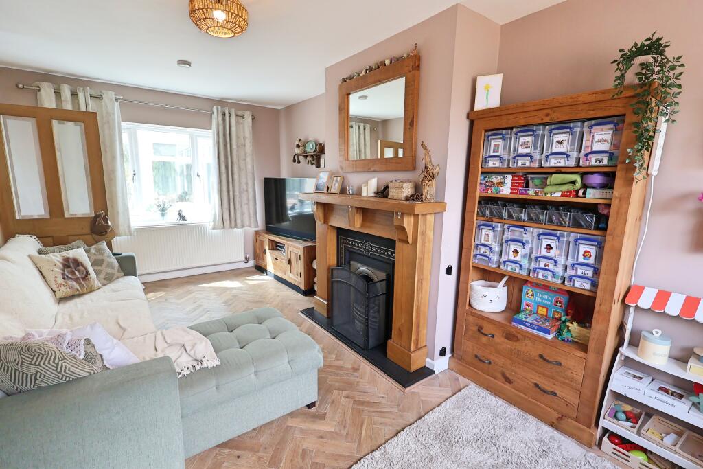 House in Retford, Hallcroft Industrial Estate, Hallcroft - More