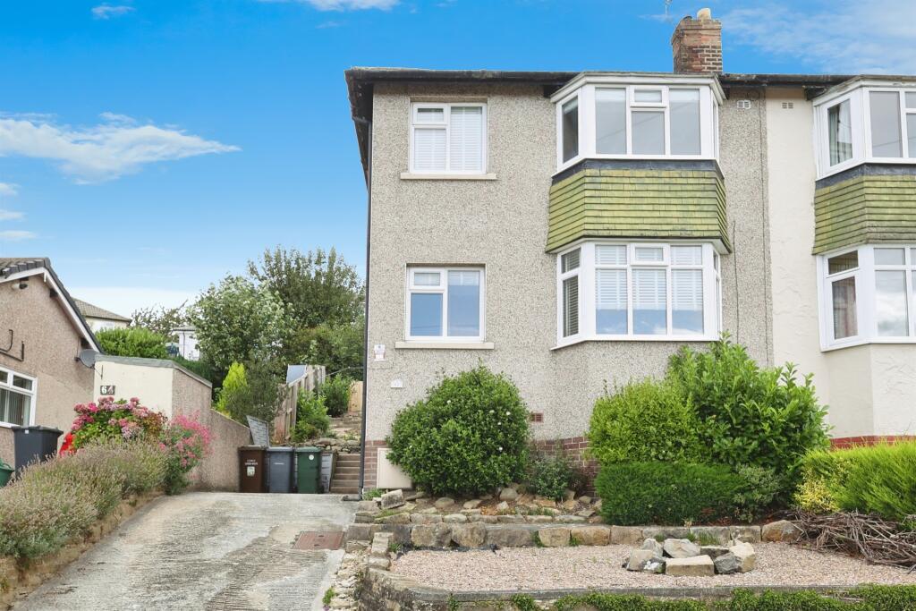 Main image of property: Southlands Grove West, Riddlesden, Keighley