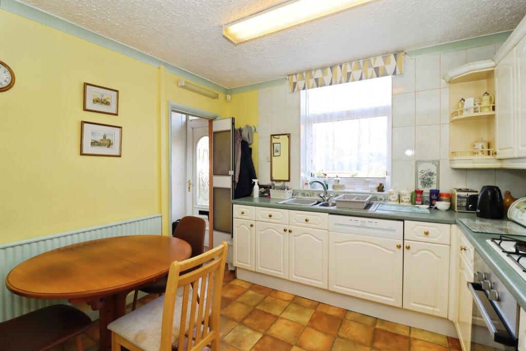 East Crescent, Duckmanton, CHESTERFIELD - View 6