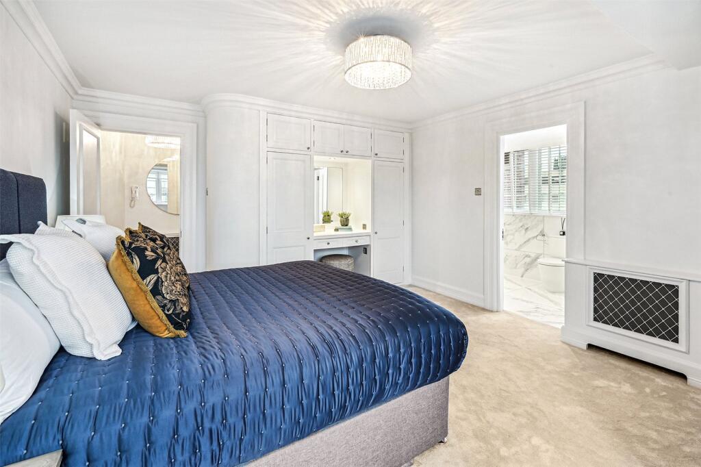 Apartment in London - More