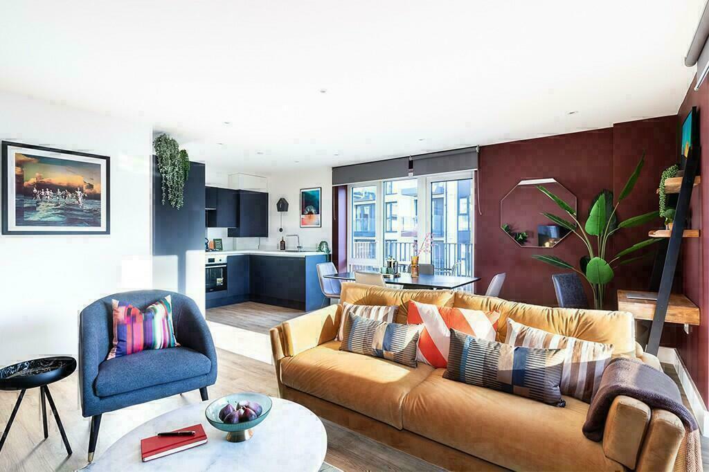 Main image of property: Kooky High Wycombe, Desborough Road, High Wycombe, Buckinghamshire, HP11