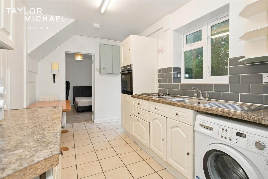 House in Brighton, Bevendean - View 5