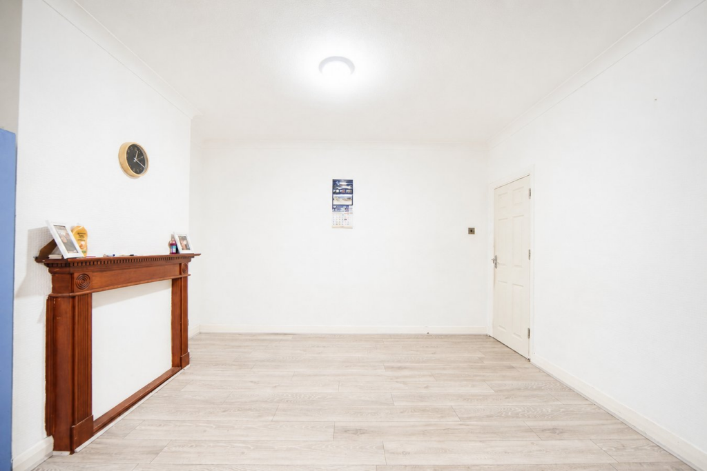 House in London - View 3