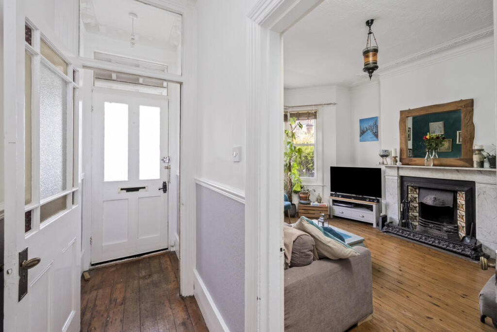 House in Brighton & Hove, Hove - More