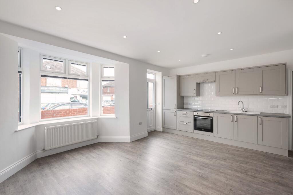 Apartment in York, Tang Hall - View 2