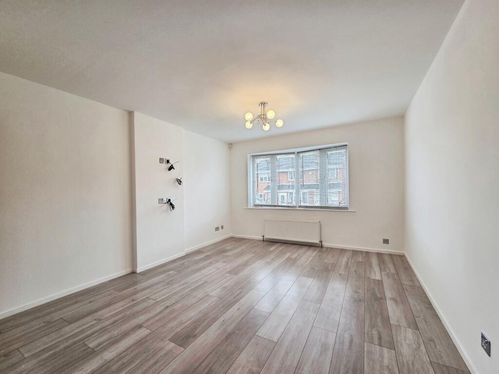 Bentham Way, Barnsley, S75 photo 4