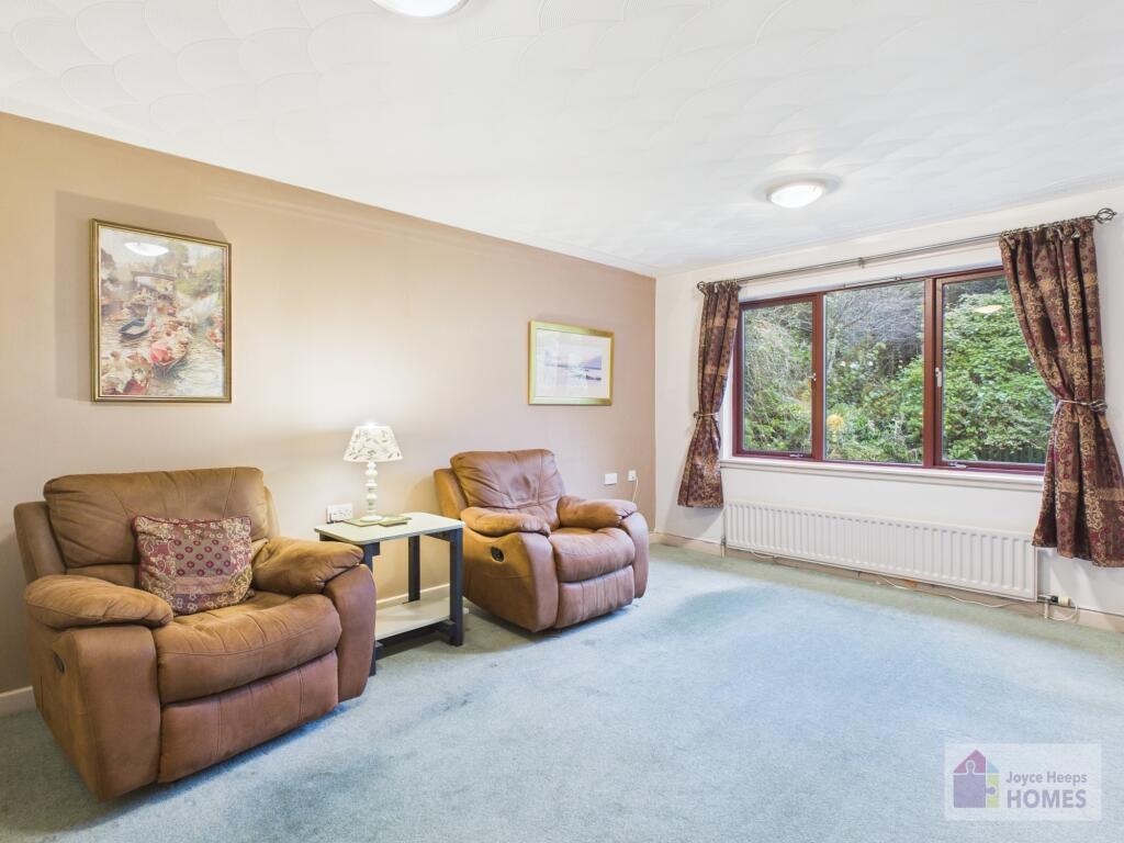 Araburn Drive, Whitehills, East Kilbride, G75  photo 2
