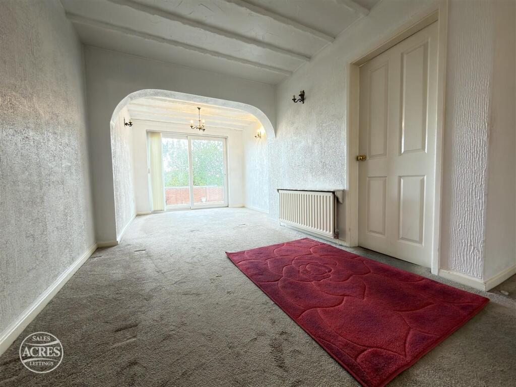 Ipswich Crescent, Great Barr, Birmingham photo 4