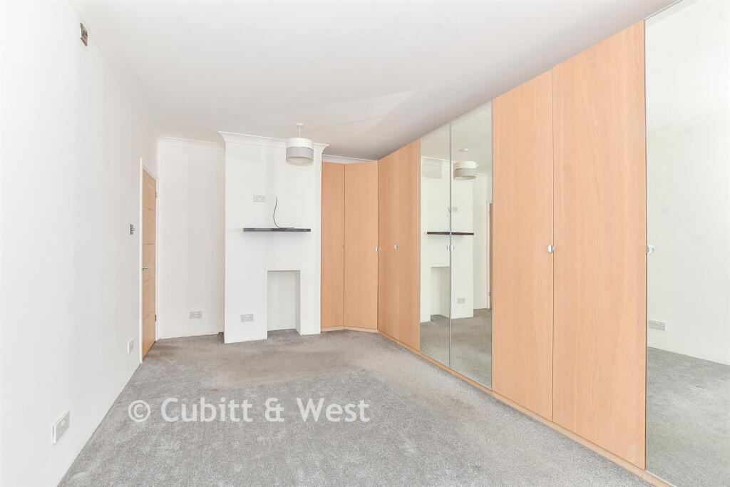 House in Portsmouth, Hilsea - View 2