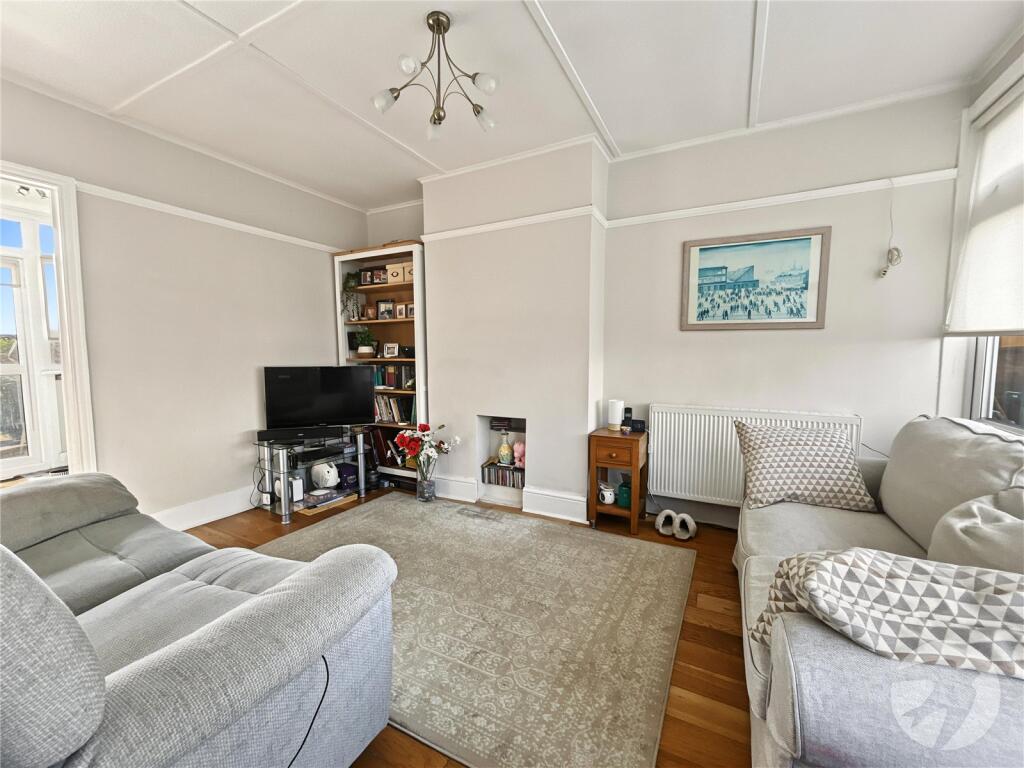 House in Dartford - View 2
